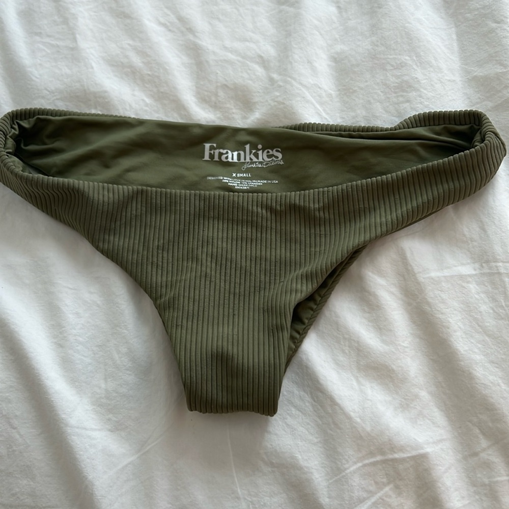 FRANKIE’s XS Bikini Bottom